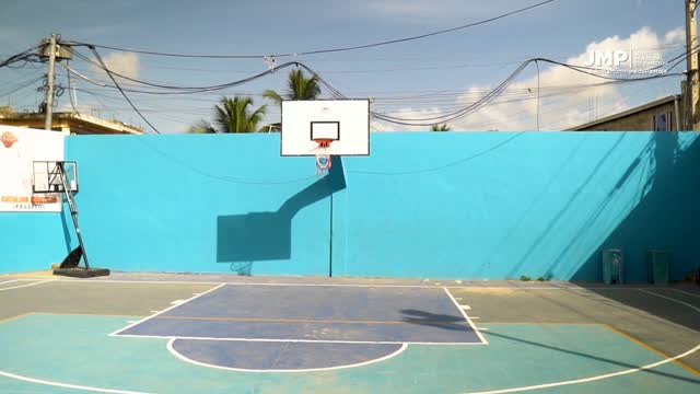 La cancha de Los Platanitos se convierte en centro de recreación y deporte
